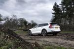Volvo V60 D4 Cross Country 2019 года (UK)